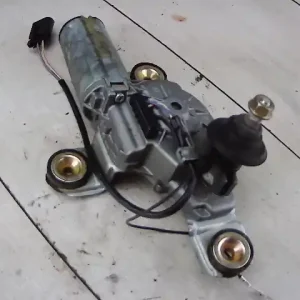 Vedd meg online FORD KA 96-09 Ablaktörlő motor hátsó bontott alkatrész