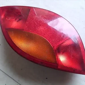 Végkiárusítás FORD KA 96-09 Bal hátsó lámpa bontott alkatrész