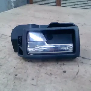 Utolsó esély FORD MONDEO 01-07 Bal első belső kilincs 4 ajtós bontott alkatrész