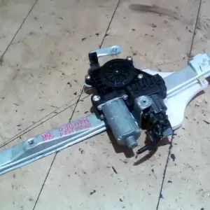 Utolsó esély FORD MONDEO 01-07 Bal hátsó ablakemelő szerkezet elektromos bontott alkatrész