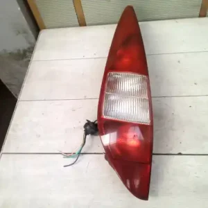 Árengedmény FORD MONDEO 01-07 Bal hátsó lámpa kombi bontott alkatrész