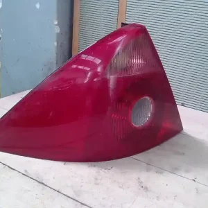 Végkiárusítás FORD MONDEO 01-07 Bal hátsó lámpa 5 ajtós bontott alkatrész