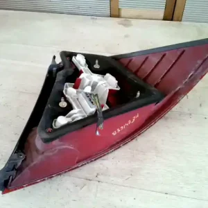 Vásárlói kedvenc FORD MONDEO 01-07 Bal hátsó lámpa bontott alkatrész