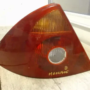 Alacsony ár FORD MONDEO 01-07 Bal hátsó lámpa 5 ajtós bontott alkatrész
