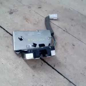 Bestseller FORD MONDEO 01-07 Csomagtér ajtó zárszerkezet 4 ajtós bontott alkatrész