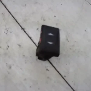 Árengedmény FORD MONDEO 01-07 Jobb hátsó ablakemelő kapcsoló bontott alkatrész