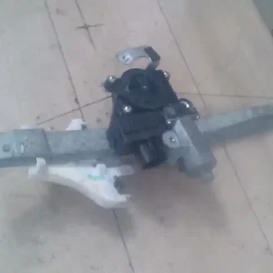 Akciós ár FORD MONDEO 01-07 Jobb hátsó ablakemelő szerkezet elektromos 4 ajtós bontott alkatrész