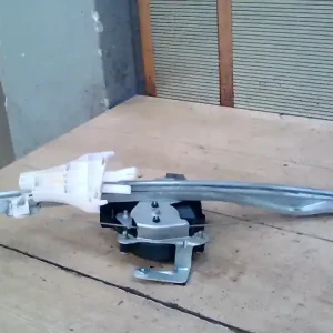 Árcsökkenés FORD MONDEO 01-07 Jobb hátsó ablakemelő szerkezet elektromos 4 ajtós bontott alkatrész