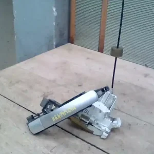 Árengedmény FORD MONDEO 01-07 Jobb hátsó ajtó zárszerkezet központi záras kombi bontott alkatrész