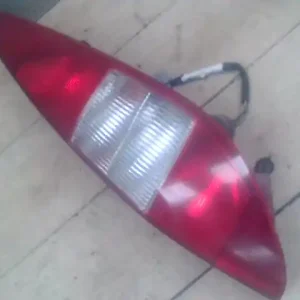 Vedd meg online FORD MONDEO 01-07 Jobb hátsó lámpa kombi bontott alkatrész