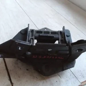 Vedd meg most FORD MONDEO 01-07 Motortartó gumibak bal bontott alkatrész