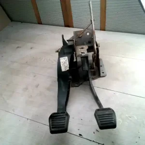 Szuper ajánlat FORD MONDEO 01-07 Pedálsor fék és kuplungpedál 2.0b bontott alkatrész