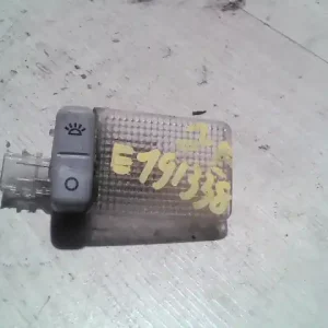 Újdonság FORD MONDEO 01-07 Utastér világítás első jobb oldali. bontott alkatrész