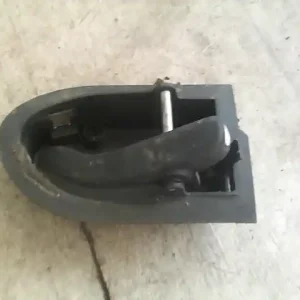 Utolsó esély FORD MONDEO 93-96 Jobb első belső kilincs bontott alkatrész