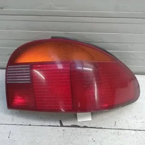 Akció FORD MONDEO 93-96 Jobb hátsó lámpa 4 ajtós bontott alkatrész