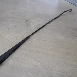 Alacsony ár FORD MONDEO 96-00 Ablaktörlő kar jobb első bontott alkatrész