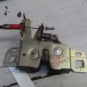 Akciós ár FORD MONDEO 96-00 Csomagtérajtó zárszerkezet bontott alkatrész