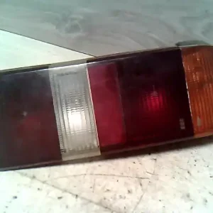 Vedd meg online FORD SIERRA 82-87 Jobb hátsó lámpa 5 ajtós ferdehátú bontott alkatrész