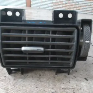 Ajánlat FORD TRANSIT 2006.04.01-2013.12.31 Középső szellőző bal bontott alkatrész