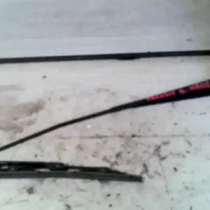 Végkiárusítás FORD TRANSIT 94-99 Ablaktörlő kar bal első bontott alkatrész