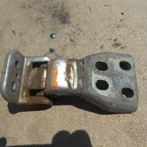 Ajánlat FORD TRANSIT 99-06 Bal hátsó alsó ajtózsanér bontott alkatrész