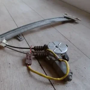 Kedvezményes ár HONDA ACCORD 93-96 Jobb hátsó ablakemelő szerkezet elektromos 5 ajtós bontott alkatrész