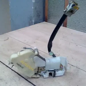 HONDA ACCORD 96-99 Jobb első ajtó zárszerkezet központizáras 4 ajtós bontott alkatrész Különleges ajánlat