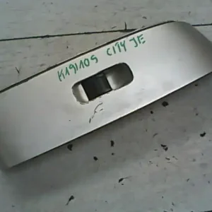 HONDA CITY 02.12-08.12 Jobb első ablakemelő kapcsoló bontott alkatrész Korlátozott ajánlat