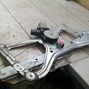 Expressz kézbesítés HONDA CIVIC 06-08 Jobb első ablakemelő szerkezet elektromos bontott alkatrész