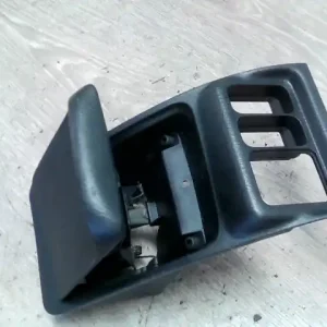 HONDA Civic 2001.02.01-2003.12.31 Tároló rekesz első 4 ajtós bontott alkatrész Rendeld meg most