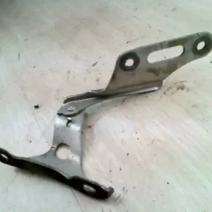 Vedd meg most HONDA CIVIC 2004.01-2006.02 Motorháztető bal zsanér bontott alkatrész