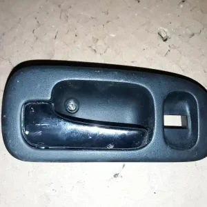 Kiárusítás HONDA CIVIC 92-96 Bal hátsó belső kilincs bontott alkatrész