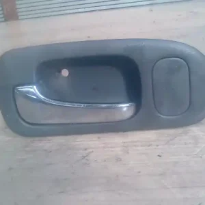 Árengedmény HONDA CIVIC 92-96 Bal hátsó belső kilincs 5 ajtós bontott alkatrész