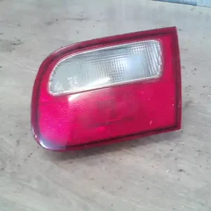 HONDA CIVIC 92-96 Jobb belső hátsó lámpa bontott alkatrész Ajánlat