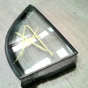 HONDA CIVIC 96-99 Jobb hátsó fixüveg ajtóban bontott alkatrész Vásárlói kedvenc