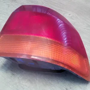 Gyors szállítás HONDA CIVIC 96-99 Jobb hátsó lámpa bontott alkatrész