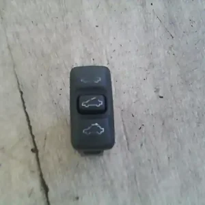 Vásárlói kedvenc HONDA CIVIC 96-99 Tetőablak kapcsoló bontott alkatrész