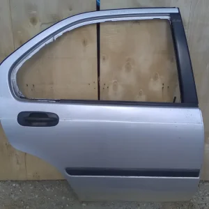 HONDA CIVIC 99- Jobb hátsó ajtó. 5 ajtós, ezüst bontott alkatrész Exkluzív ajánlat