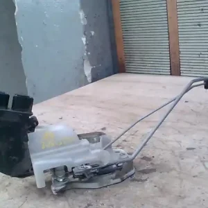 Vásárlói kedvenc HONDA HR-V 1999.01-2006.01 Bal első ajtó zárszerkezet központi záras bontott alkatrész