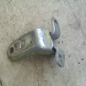 Árengedmény HONDA JAZZ 02.01-08.09 Jobb első felső ajtózsanér bontott alkatrész