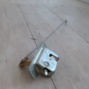 Korlátozott ajánlat HONDA Logo 1996.10.01-2001.09.01 Csomagtér ajtó zárszerkezet 3 ajtós bontott alkatrész