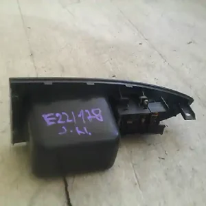 HONDA Stream 2000.10.01-2006.12.31 Jobb hátsó ablakemelő kapcsoló bontott alkatrész Különleges ajánlat