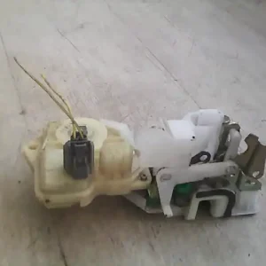 Rendeld meg most HONDA Stream 2000.10.01-2006.12.31 Jobb hátsó ajtó zárszerkezet központi záras bontott alkatrész