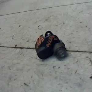 Csak ma HYUNDAI Accent 00-03 Bal első ajtó dugózár bontott alkatrész