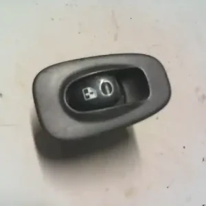 Azonnal elérhető HYUNDAI ACCENT 00-03 Jobb hátsó ablakemelő kapcsoló bontott alkatrész