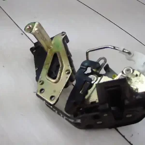 HYUNDAI Accent 00-03 Jobb hátsó ajtó zárszerkezet központi záras bontott alkatrész Népszerű