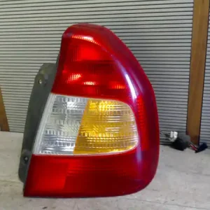 Expressz szállítás HYUNDAI Accent 00-03 Jobb hátsó lámpa bontott alkatrész