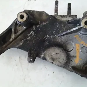 Azonnali szállítás HYUNDAI ACCENT 00-03 Tartóbak bontott alkatrész