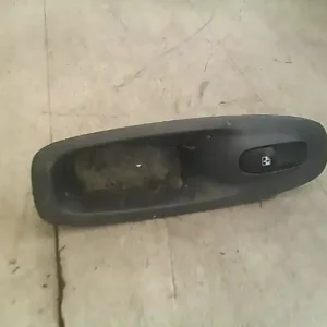 Szezonális akció HYUNDAI ACCENT 03-06 Jobb első ablakemelő kapcsoló bontott alkatrész