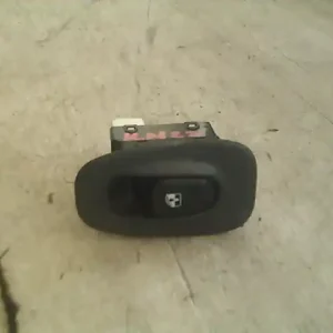 Csak ma HYUNDAI ACCENT 03-06 Jobb hátsó ablakemelő kapcsoló bontott alkatrész